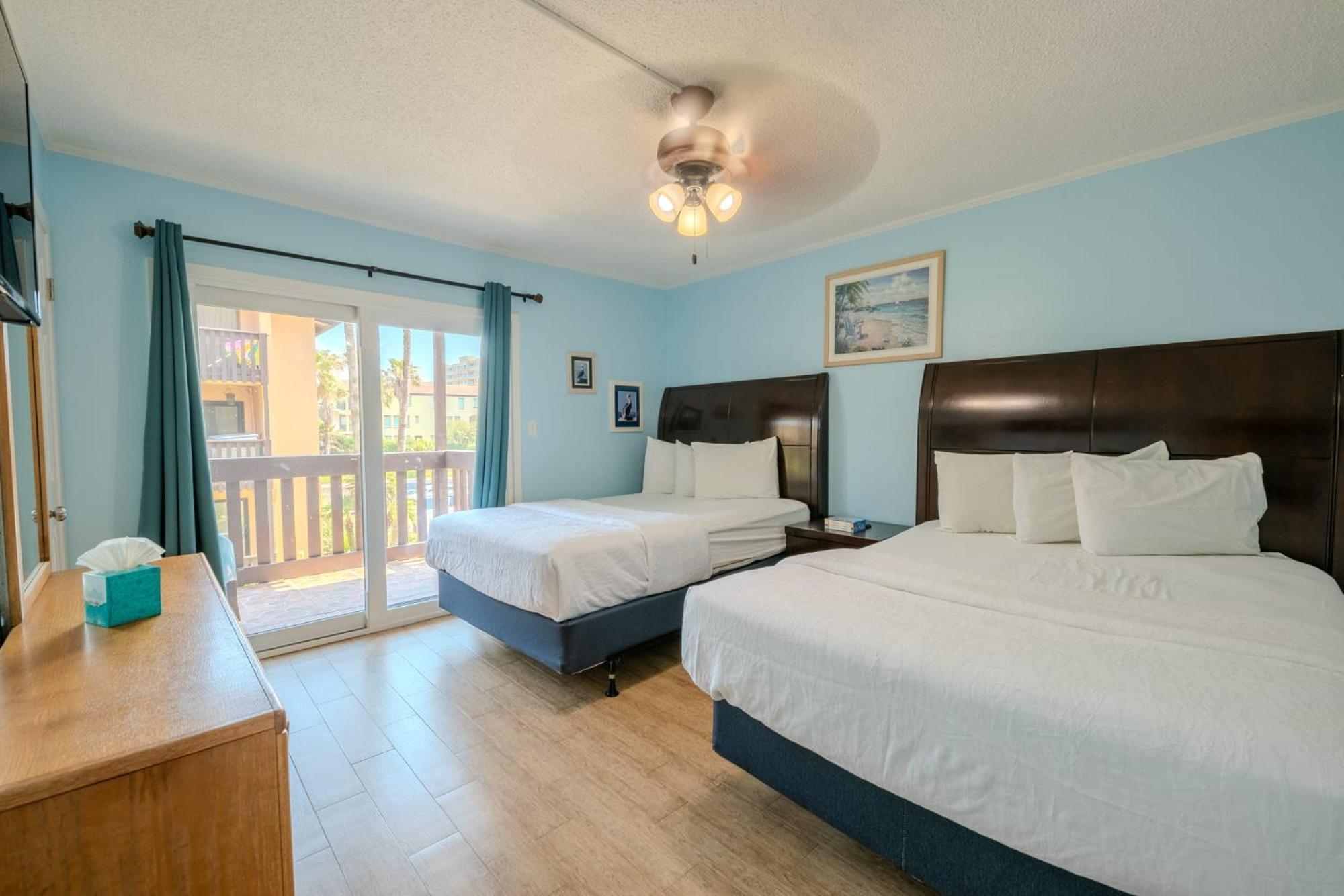 Holiday home Herons Haven Coastal Elegance With Pool Access 223